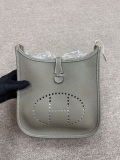 （分類：）位於 。 由 bloomluxury 提交（商品編號 1470017997，圖片 1）。簡介： 。