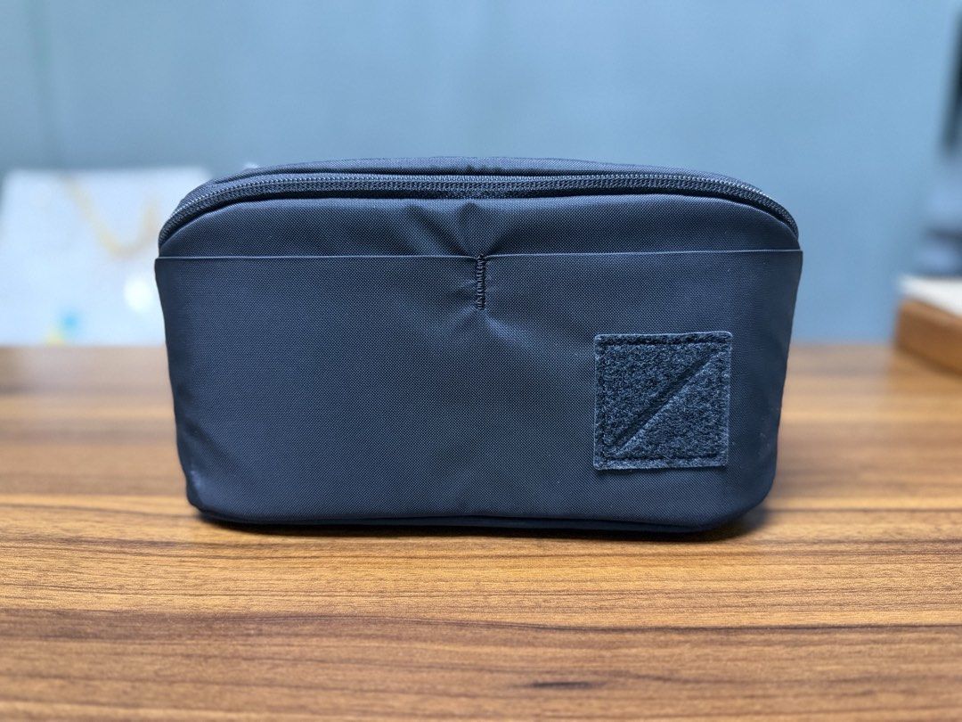 Evergoods CAP2 Civic Access Pouch (Category: Camera Bags & Carriers) located in Makati City. Submitted by fujitiv (Listing ID 1469984597, Image 1). Description: Have had this for a year now but only used once on a trip, then stored. I prefer the more compact PD Tech Pouch (Small) Looks and smells new. Makati / Sta Ana.