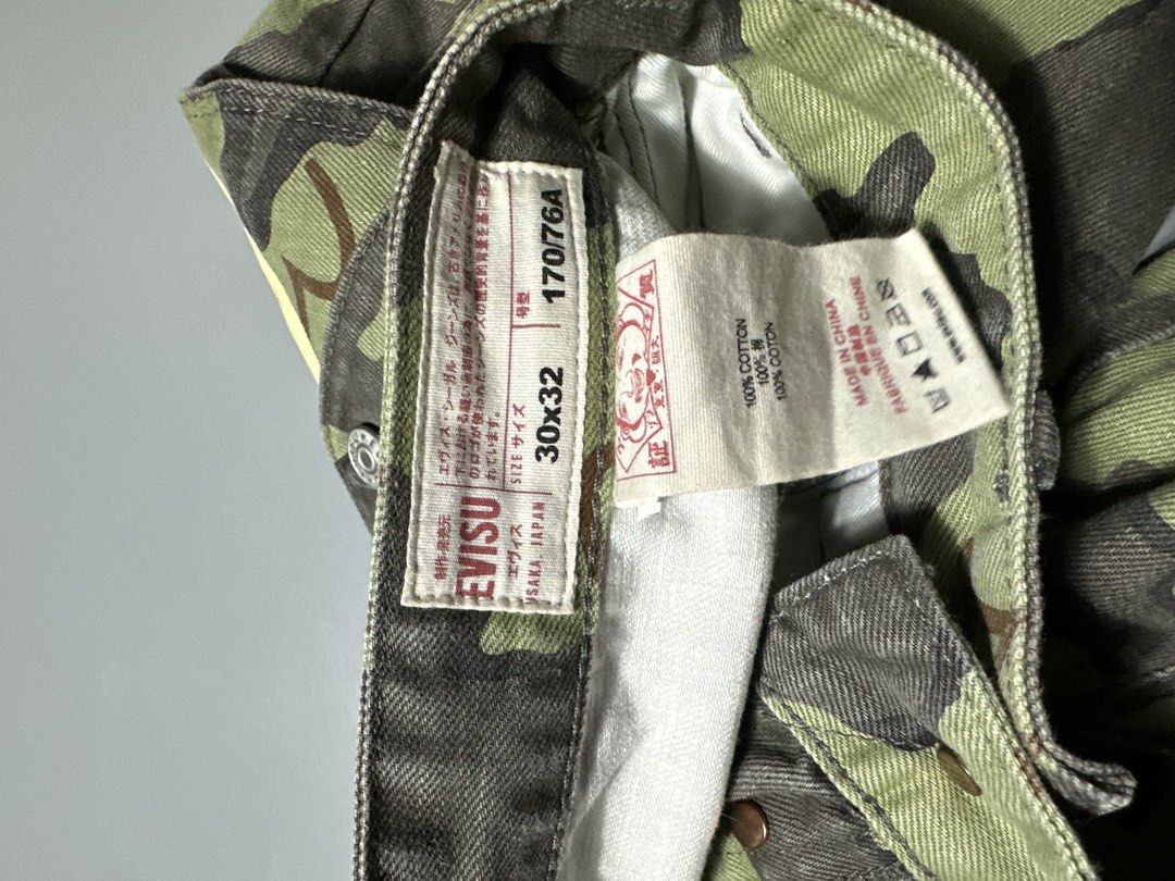 Evisu (Category: Jeans) located in Legazpi City. Submitted by lootsi (Listing ID 1470109168, Image 3). Description: .