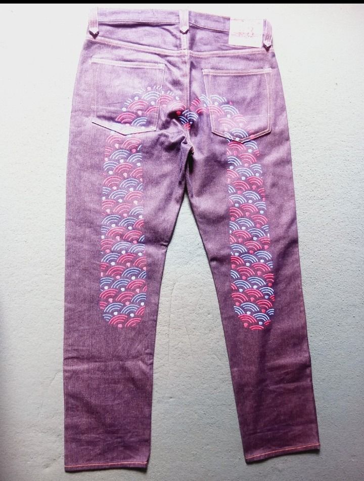 Evisu 2000s Wave Pattern Daicock Selvedge Jeans (Category: Jeans) located in Baguio. Submitted by pass-sa-barat (Listing ID 1470013283, Image 1). Description: Embroidered.