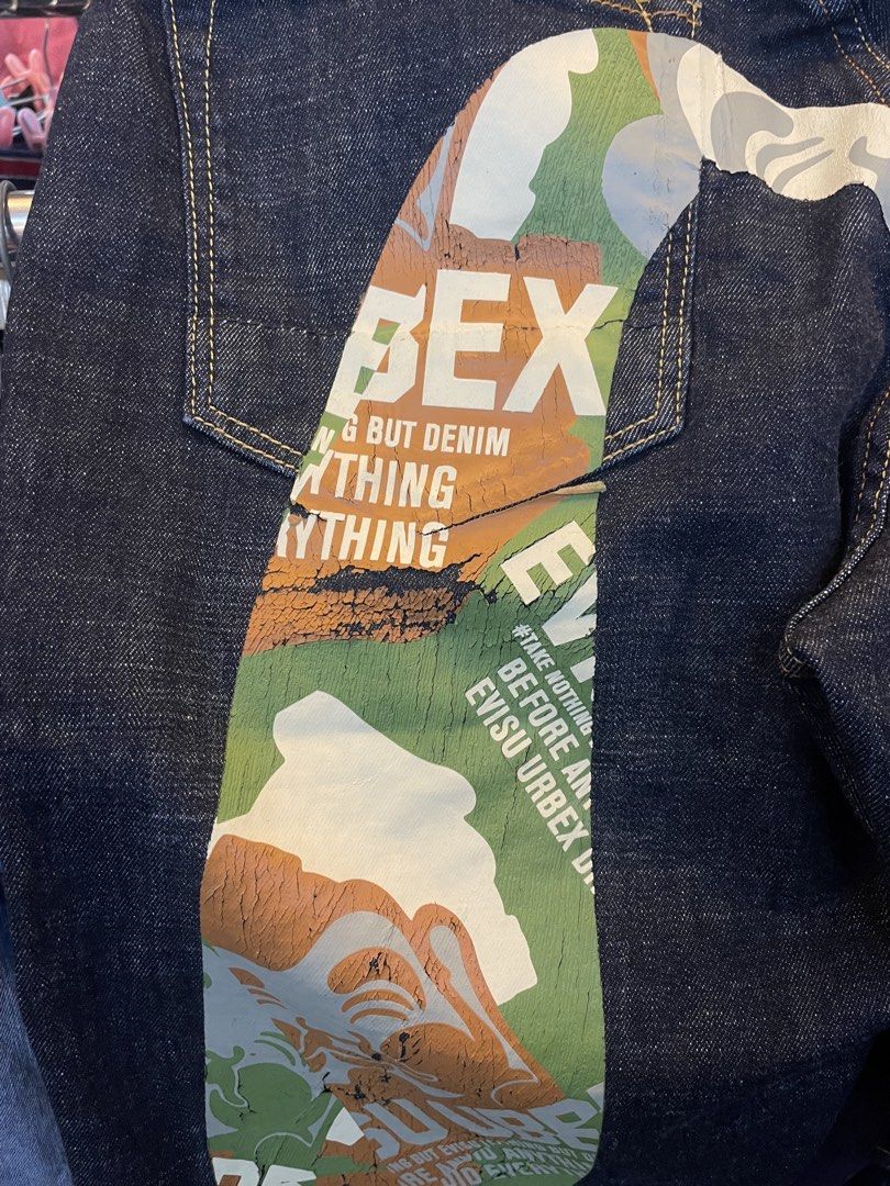 EVISU DAICOCK (Category: Activewear) located in Bacoor. Submitted by southhustlaaaaa (Listing ID 1469959371, Image 3). Description: EVISU DAICOCK ISSUE VISSIBLE ON PICTURE AUTHENTIC .