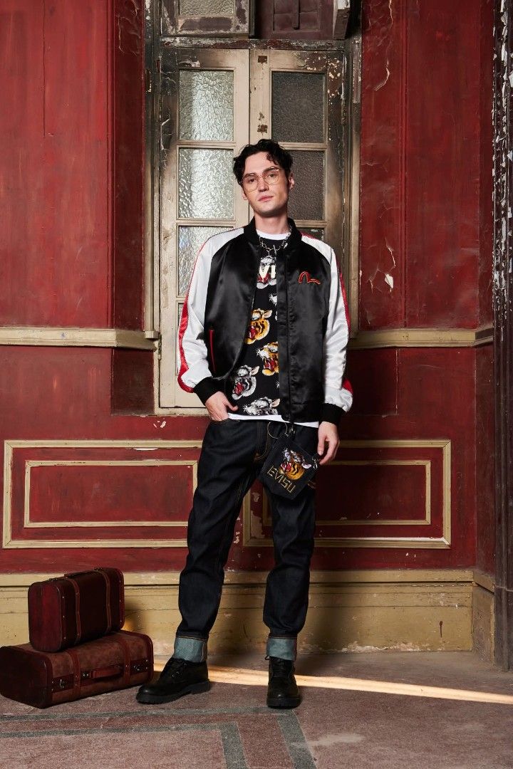Evisu Japan Tiger Embroidered Souvenir Jacket (Category: Coats, Jackets and Outerwear) located in Pasig City. Submitted by hustlexcurate (Listing ID 1469990849, Image 2). Description: Evisu Japan Tiger Embroidered Souvenir Jacket Size MEDIUM Dimensions: 21.5 X 26.