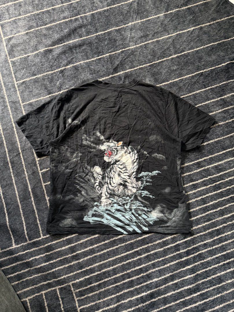 Evisu shirt (Category: Activewear) located in Batangas. Submitted by robertlopezigaya (Listing ID 1469981572, Image 2). Description: Evisu shirt Size xxl on tag best fit M to L No issue Excellent.