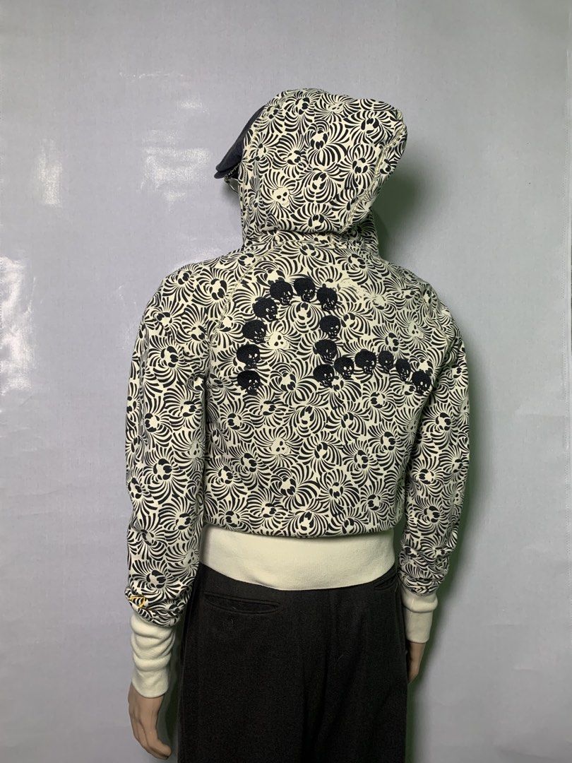 Evisu Skull Patterned Zip-Up Hoodie AOP Embroidered Logo (Category: Tshirts & Polo Shirts ) located in Manila. Submitted by macadr1p (Listing ID 1470107437, Image 1). Description: Evisu Skull Patterned Zip-Up Hoodie 𝑴𝒆𝒂𝒔𝒖𝒓𝒆𝒎𝒆𝒏𝒕𝒔 — 22x25.5 𝑩𝒆𝒔𝒕 𝑭𝒊𝒕 — Medium 𝑪𝒐𝒍𝒐𝒓 𝑹𝒂𝒕𝒆— 9.8/10 𝑪𝒐𝒏𝒅𝒊𝒕𝒊𝒐𝒏 — Excellent 𝑻𝒂𝒈𝒔 — Complete 𝑰𝒔𝒔𝒖𝒆𝒔 — None 𝑭𝒂𝒃𝒓𝒊𝒄 — High-quality 𝑪𝒐𝒍𝒐𝒓 — Not faded 𝑺𝒊𝒈𝒏𝒔 𝒐𝒇 𝑼𝒔𝒂𝒈