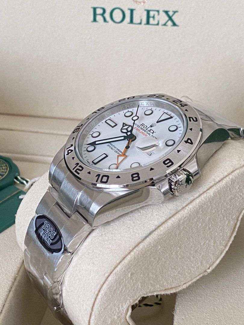 Explorer 2- Sup3rClon3 CF (Category: Men's Watches) located in San Juan City. Submitted by loveswatches22 (Listing ID 1470062769, Image 2). Description: Onhand Sup3rC£on3 .