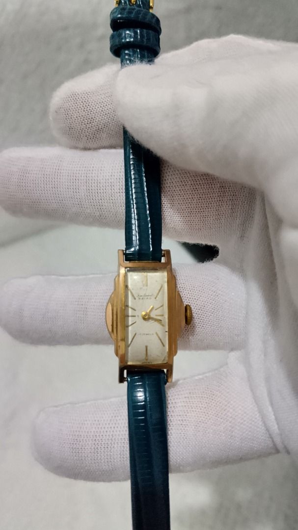 Extremely Rare Antique Seiko Femi Laurel (Category: Men's Watches) located in Malolos. Submitted by chrono_revival (Listing ID 1470040465, Image 1). Description: PLEASE READ THE FULL POST BEFORE SENDING ANY INQUIRIES. SERIOUS OFFERS ONLY PLEASE. ********** Authentic Seiko Femi Laurel 5264 - Manufactured October 1959 - Women’s Manual Mechanical Tank Watch, 17 Jewels - Hard-to-find discontinued model - Original 20microns gold-plating - Silver dial 