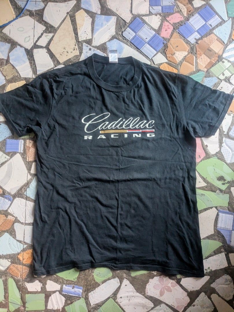 F1 Cadillac racing USA tshirt large (Category: Tshirts & Polo Shirts ) located in Manila. Submitted by ltdshop808 (Listing ID 1470045175, Image 1). Description: f1 Cadillac racing USA tshirt large made in Honduras used good condition silkscreen print size large Gildan tag wyswyg color black came from USA cotton fabric price p799 payment via gcash free shipping.