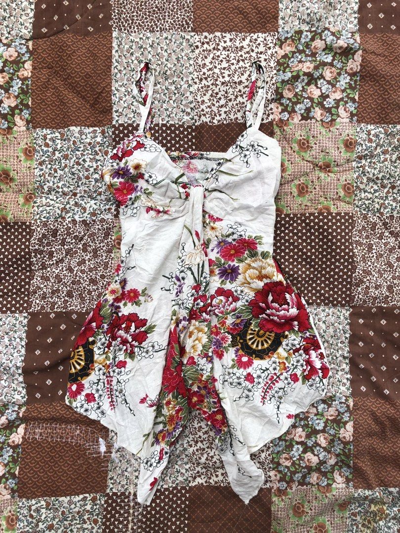 fairy vintage style whimsy top (Category: Blouses) located in Butuan. Submitted by kittyfinds444 (Listing ID 1470036165, Image 2). Description: • size: small to medium • bought from US arrivals. • lowballers will be ignored. not selling it for lower price. willing to keep! •please check the photos before claiming. do not offer if unsure & still canvasing. we don’t accept unsure offers unless it’s paid to avoid conflicts. .