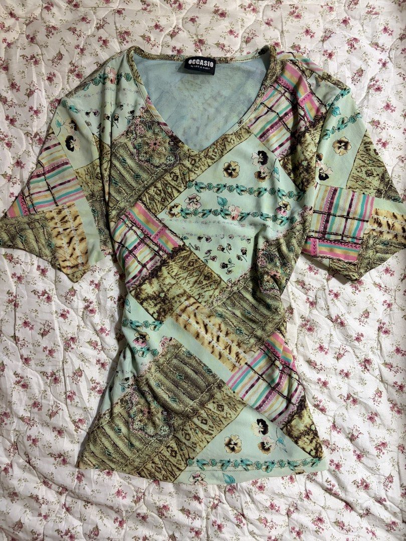 Fairy Whimsical Vintage Top (Category: Blouses) located in Muntinlupa City. Submitted by herellas0504 (Listing ID 1470059072, Image 1). Description: Mine: 450 Lock: 600 NO ISSUE SMALL-MED.