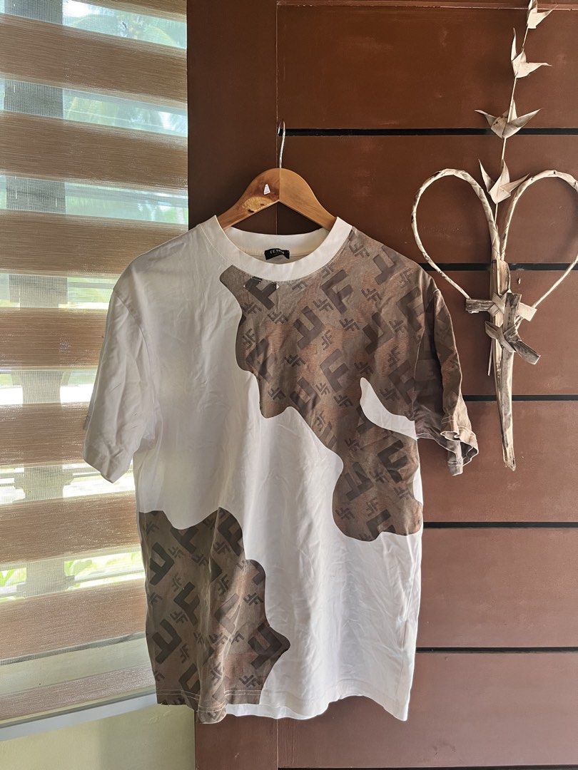 Fendi FF Monogram Colorblock T-shirt (Category: Tshirts & Polo Shirts ) located in Tagum. Submitted by thisisdavethriftzzz (Listing ID 1470037020, Image 1). Description: Dimension⬇️ Width: 21 Length: 29 Issue: Minimal angat print on F Color rate: 9/10 ₱450.