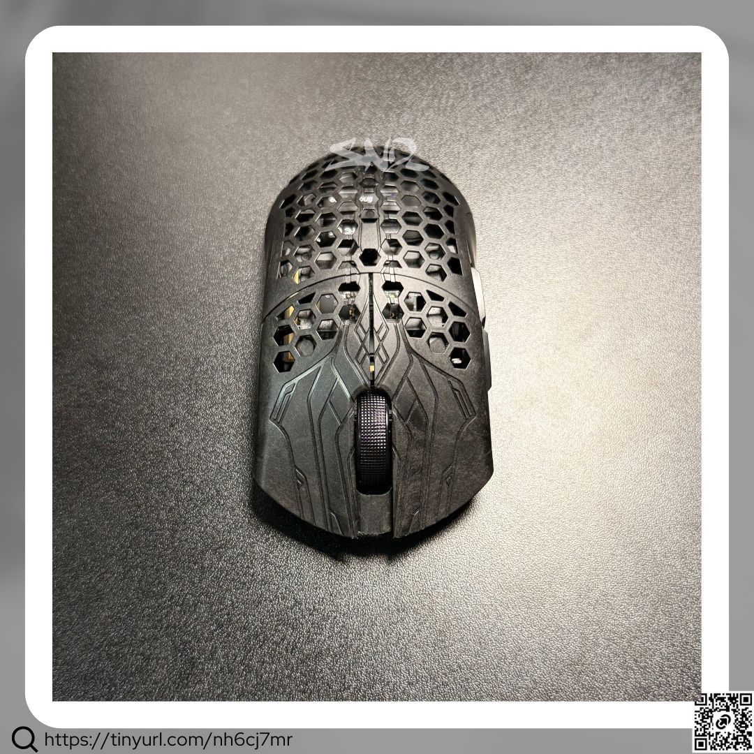 Finalmouse ULX Competition 8K | Small (Category: Mouse & Mousepads) located in Quezon City. Submitted by sonder_listings (Listing ID 1470112930, Image 1). Description: • Complete w/box & inclusions • Date of purchase: August 2026 • Installed xraypad obsidian pro dot skates • Sensor model: PixArt PAW3395 • Sensor: Optical • Switch type: Huano Blue Shell Blue Dots • DPI: 26000 DPI • Max acceleration: 50 G • Backlight: No • Scroll wheel: Yes • Colou