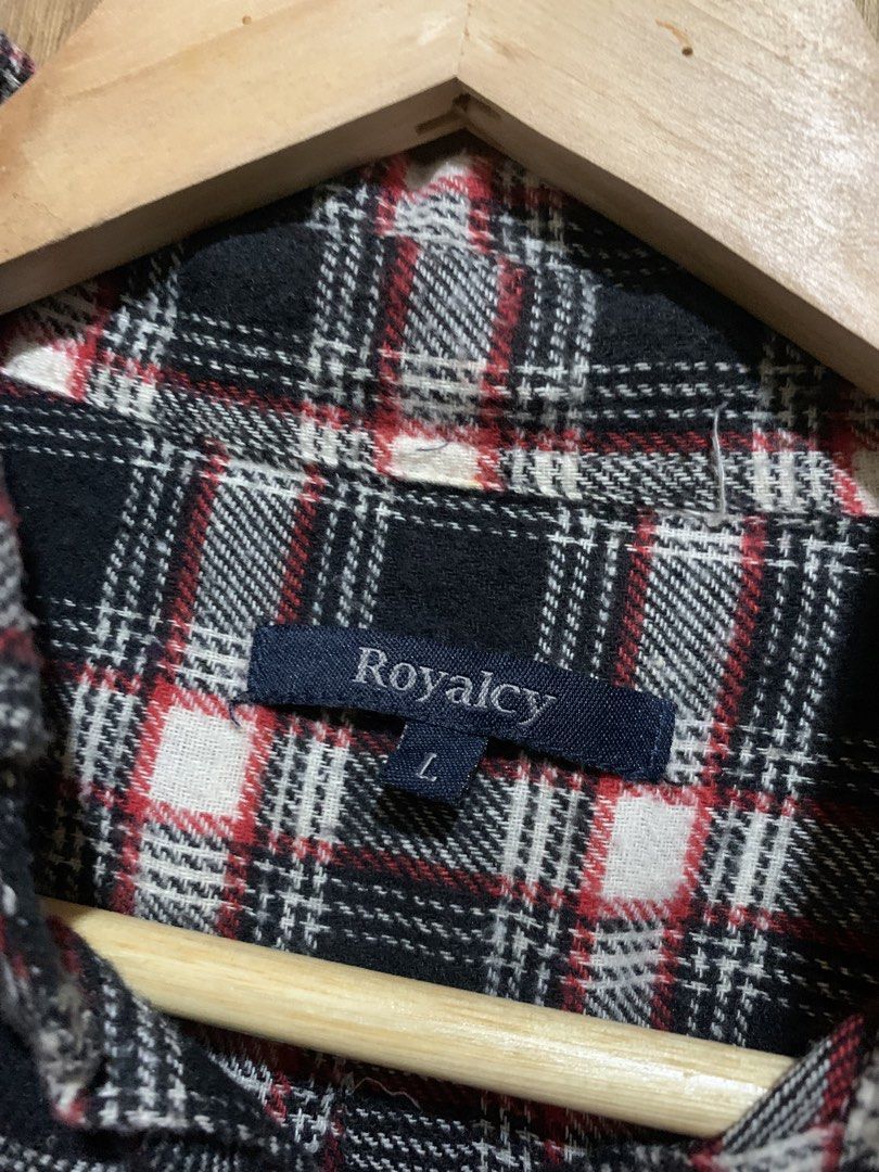 Flannel Polo (Category: Tshirts & Polo Shirts ) located in Naga. Submitted by glicko_reiyuki08 (Listing ID 1470025225, Image 3). Description: Flannel Polo Dimes: Width: 21 Length: 28F, 29B Condition: Excellent Color rate: 10/10 Issue: Lints Location: Naga City Camarines Sur📍.