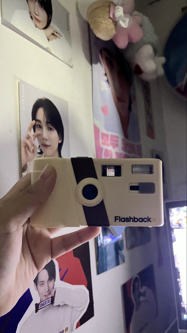 Flashback film camera with box cream and brown (Category: Cameras) located in Valenzuela. Submitted by gyuhan26 (Listing ID 1470136526, Image 2). Description: -Same camera nung Kay Jeonghan - Model: Flashback film camera in a stylish cream and dark brown colorway - Condition: Clean body, well-maintained - Features: Compact, easy-to-use point-and-shoot with a built-in flash - Perfect for: Capturing aesthetic, retro-style photos on trips and hangou