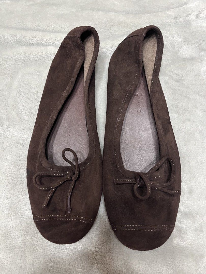 Flat shoes (Category: Flats & Sandals) located in Bacoor. Submitted by ayit. (Listing ID 1470043695, Image 1). Description: Sf inc orig personal japan - Brand: Marie - Style: Dark brown suede ballerina flat shoes with front bow detail - Size: 250 (approx. EU 38 / US 7) - Material: Soft suede upper with comfortable inner lining and textured rubber outsole - Condition: Pre-loved, well-maintained and ready to wear - Perfect for daily use, office, or