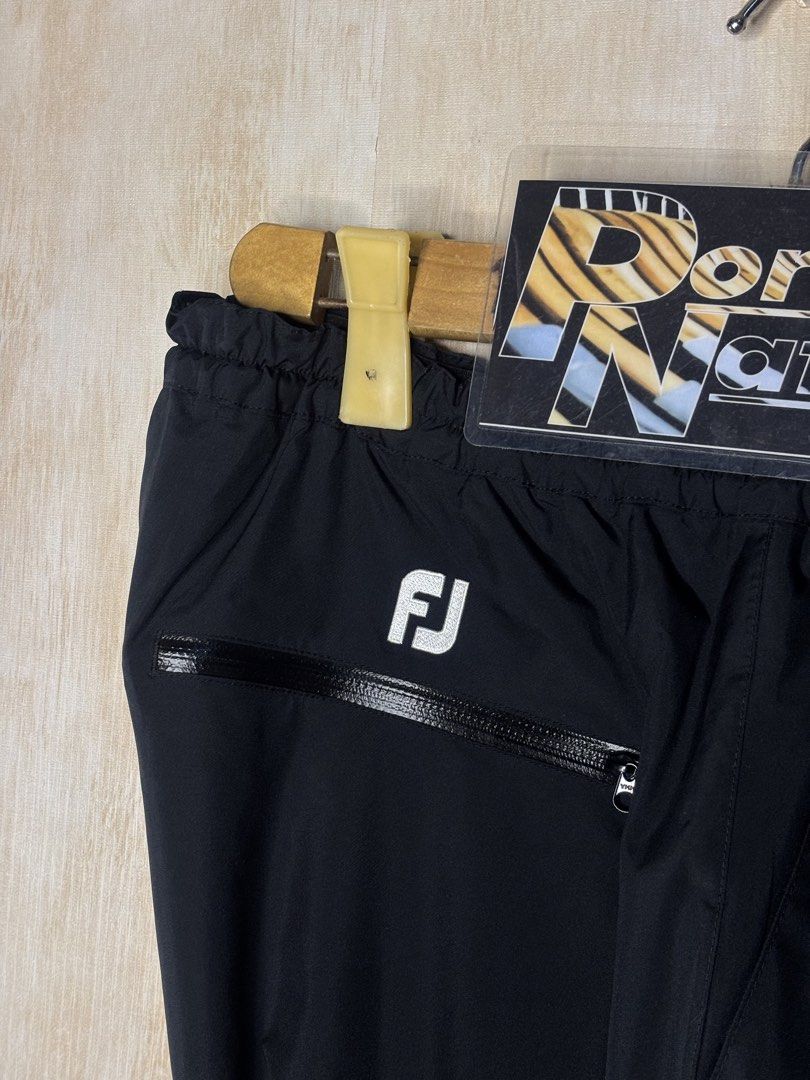 FOOTJOY DRYJOY GOLF PANTS (Category: Trousers) located in Cabuyao City. Submitted by pormanation-thrift-store (Listing ID 1469987909, Image 3). Description: FOOTJOY DRYJOY GOLF PANTS Condition: LIKE NEW Color rate: 10/10 (PWEDE SA MASELAN) Size: LARGE Dimes: 32-36”Wx43”L Issue: NONE✅ Price: 2000.