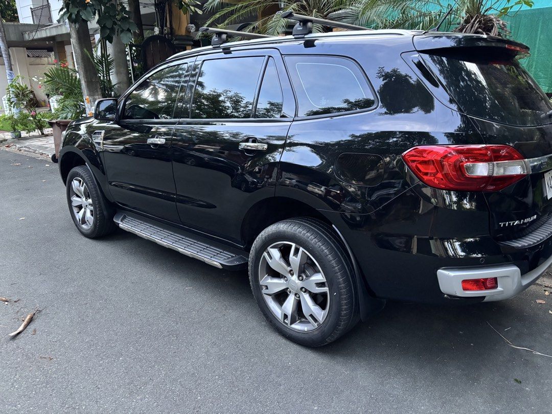 Ford Everest (Category: Used Cars) located in Makati City. Submitted by carusso11 (Listing ID 1469959173, Image 3). Description: FOR SALE: 2017 Ford Everest Titanium 4x2 🚘 Well-maintained and spacious 7-seater SUV, perfect for daily commutes or long family road trips. Key Features & Highlights: Mileage: 77,000 km Engine / Transmission: 2.2L Turbo Diesel / Automatic Ownership: First Owner Condition: Smooth engine, solid suspension, cold dual A/C,