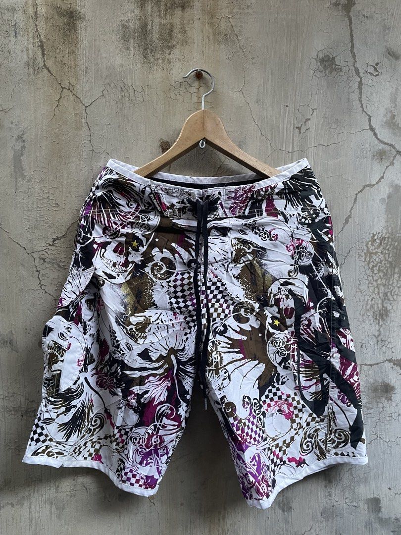 Fox Racing (Category: Swim Trunks & Board Shorts) located in Valenzuela. Submitted by mikayruu (Listing ID 1470044719, Image 1). Description: - Issue: washable stain.