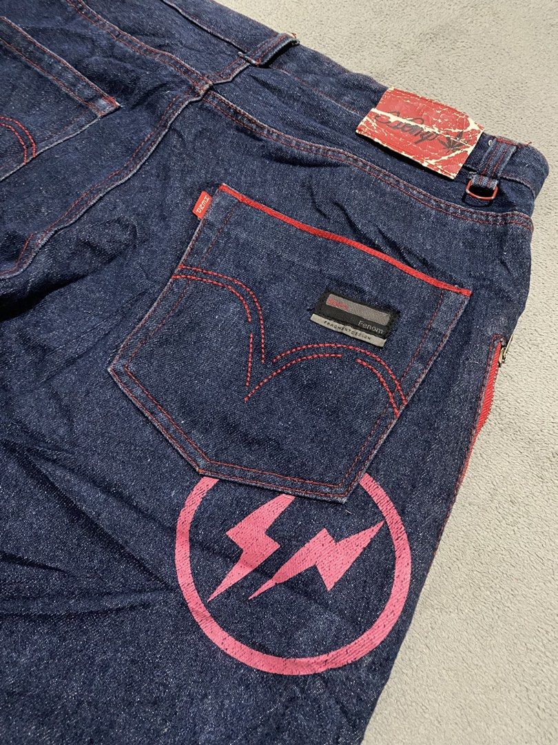 Fragment design x levis hemp denim (Category: Jeans) located in Tabaco. Submitted by centthrif55361 (Listing ID 1470012963, Image 3). Description: fragment design x levis fenom hemp indigo denim W:35-36 L:41 Very good condition Color rate 9.5/10 Need wash .