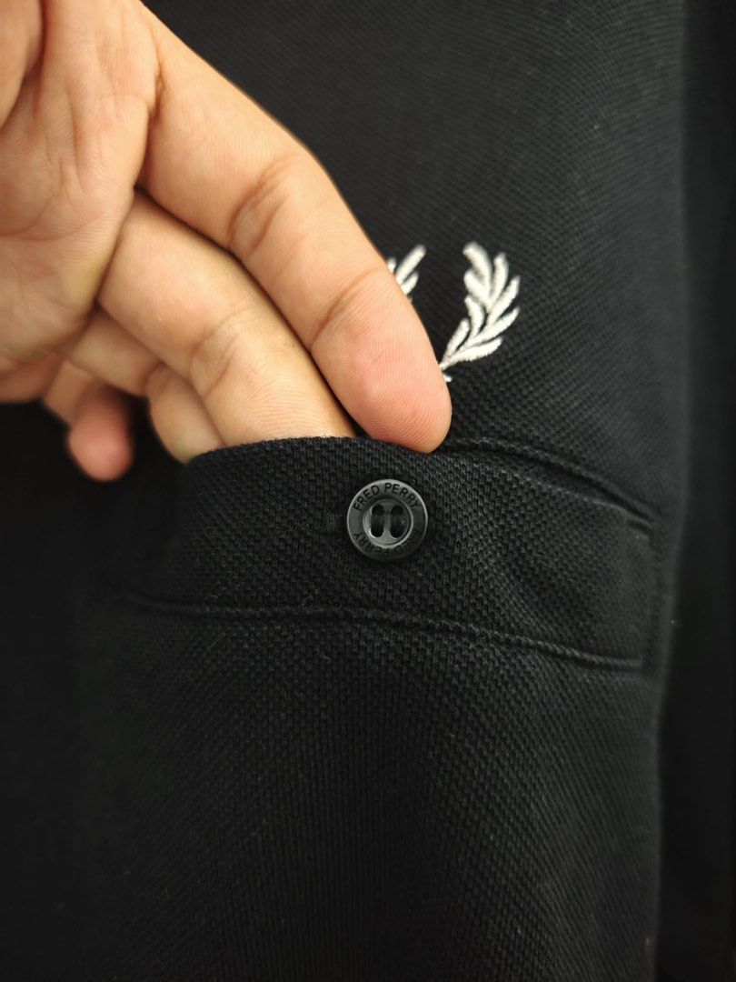 Fred perry (Category: Tshirts & Polo Shirts ) located in Manila. Submitted by wegotthrifts (Listing ID 1469949366, Image 3). Description: Authentic fred perry v-neck pocket tee No issue 10/10 color rate .