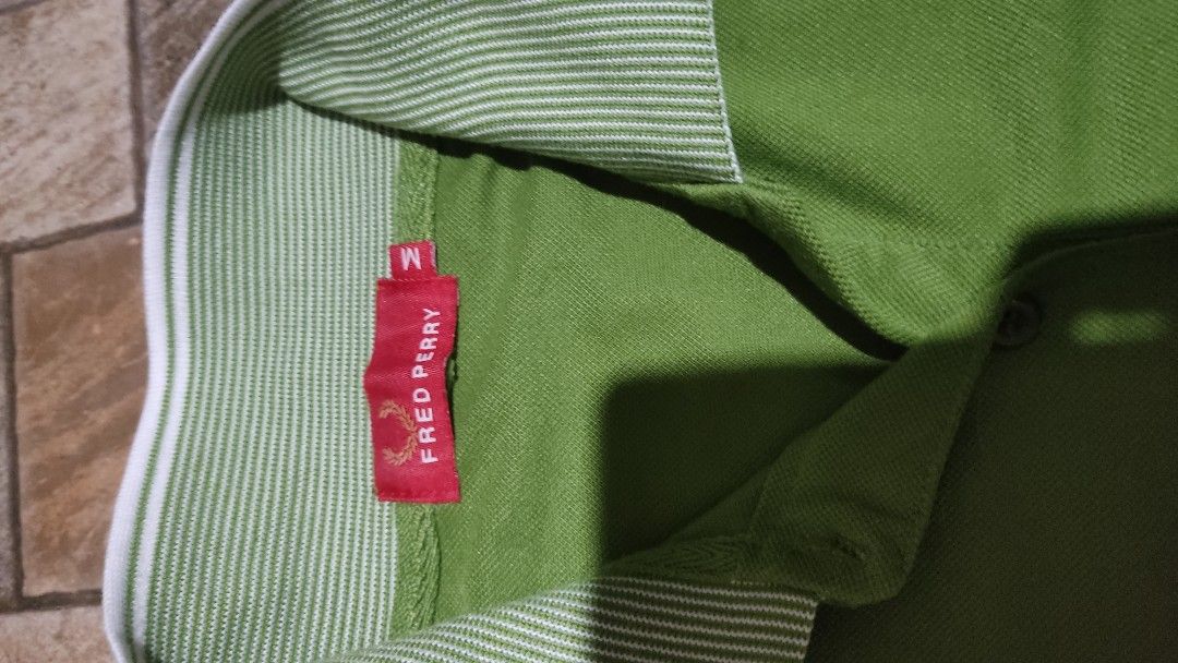 Fred Perry Green Shirt (Category: Shirts) located in Mangatarem. Submitted by itsumo_kokoro (Listing ID 1470035273, Image 2). Description: .