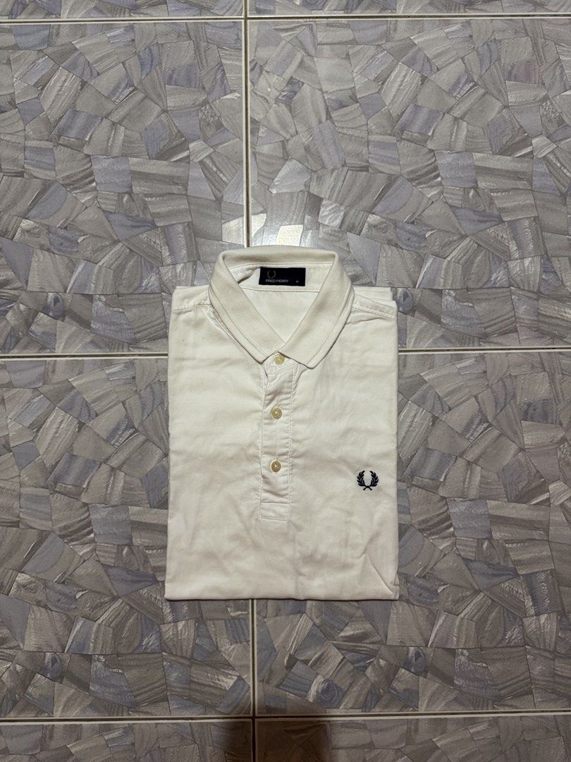 FRED PERRY POLO SHIRTS (Category: Tshirts & Polo Shirts ) located in Argao. Submitted by janmaning-0624l95 (Listing ID 1470012623, Image 1). Description: FRED PERRY POLO SHIRT SIZE MEDIUM DIMES 20.5 x 27 Excellent condition No issue 1,200 plus sf Location argao cebu.