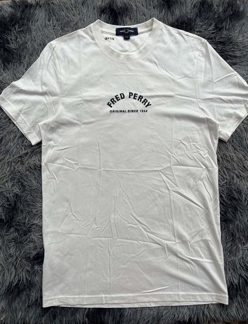 Fred Perry Shirt (Category: Activewear) located in Manila. Submitted by gisterthrift (Listing ID 1470109706, Image 1). Description: Fred Perry 18/28.