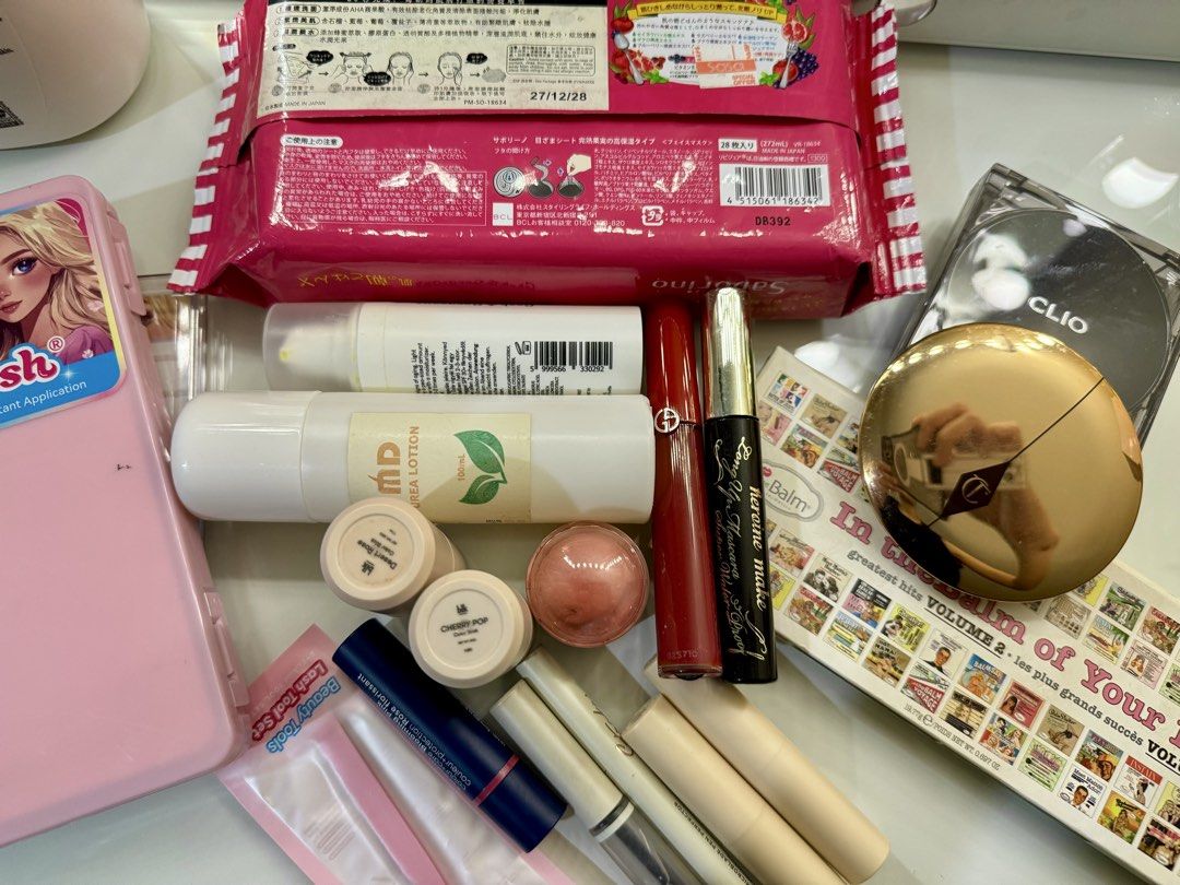 [FREE ANYONE CAN GET] Random used authentic makeup / skincare (Category: Makeup) located in Makati City. Submitted by authenticluxurygoodsss (Listing ID 1470086266, Image 2). Description: PLS ONLY MESSAGE IF CAN PICK UP RIGHT AWAY - wont reply to inquiries that are already answered here in the description Lalamove/Grab only All authentic Please manage expectations, as most of the items have already been used 📍 Santa Rosa Laguna - same day delive
