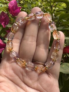 (Category: ) located in . Submitted by selling_low_by_bella_ben (Listing ID 1469995865, Image 1). Description: .
