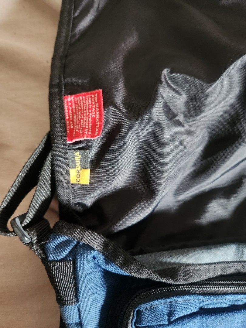 Fs (Category: Sling Bags) located in Tarlac. Submitted by margareth24 (Listing ID 1469961154, Image 3). Description: portage sling bag for men cordura fabric.