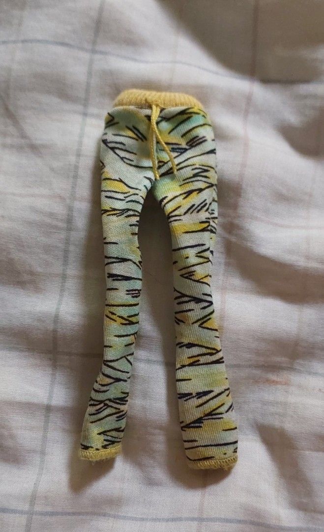 fs dead tired cleo pants! (Category: Figurines & Statues) located in Las Pinas. Submitted by g.bonx (Listing ID 1470042444, Image 1). Description: fs dead tired cleo de nile pants! ( htf ) price: 150 ( wont go lower ) mop: gcash mod: jnt DM if interested 📩‼️.