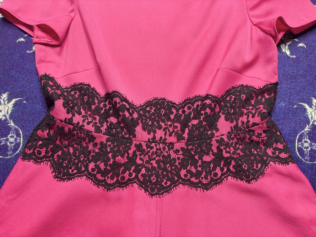 Fuchsia Valentino Dress (Category: Dresses) located in Valenzuela. Submitted by telagram (Listing ID 1470058500, Image 2). Description: .