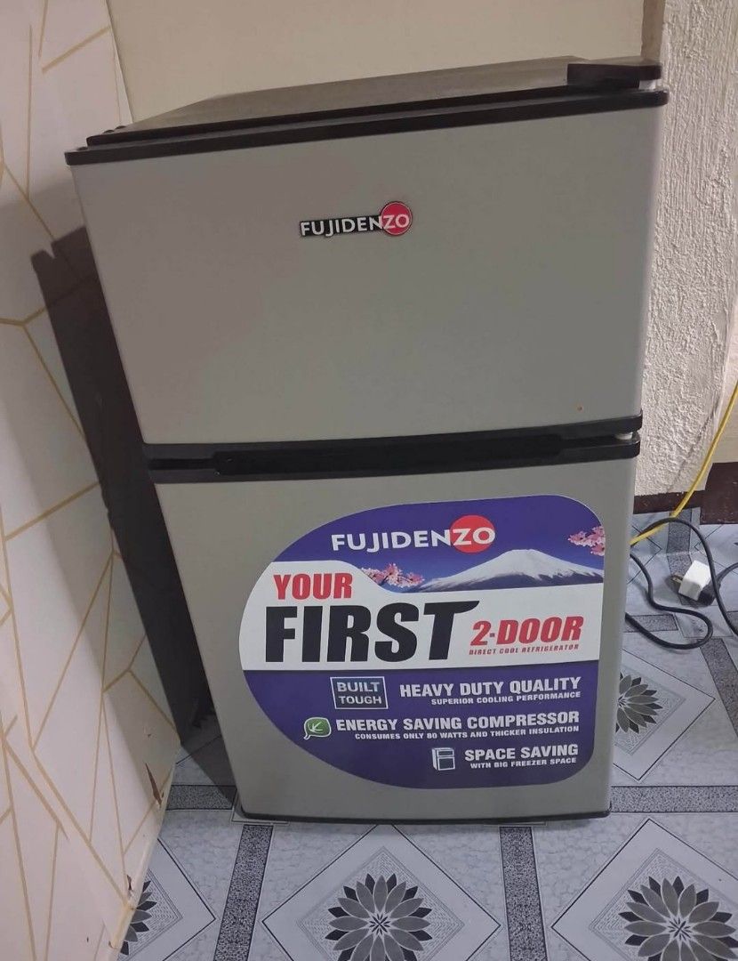 Fujidenzo personal refrigerator 2 door slightly used (Category: Refrigerators and Freezers) located in Las Pinas. Submitted by yvonnemacar (Listing ID 1470067921, Image 1). Description: no issue pm for details pick-up las pinas delivery ok.
