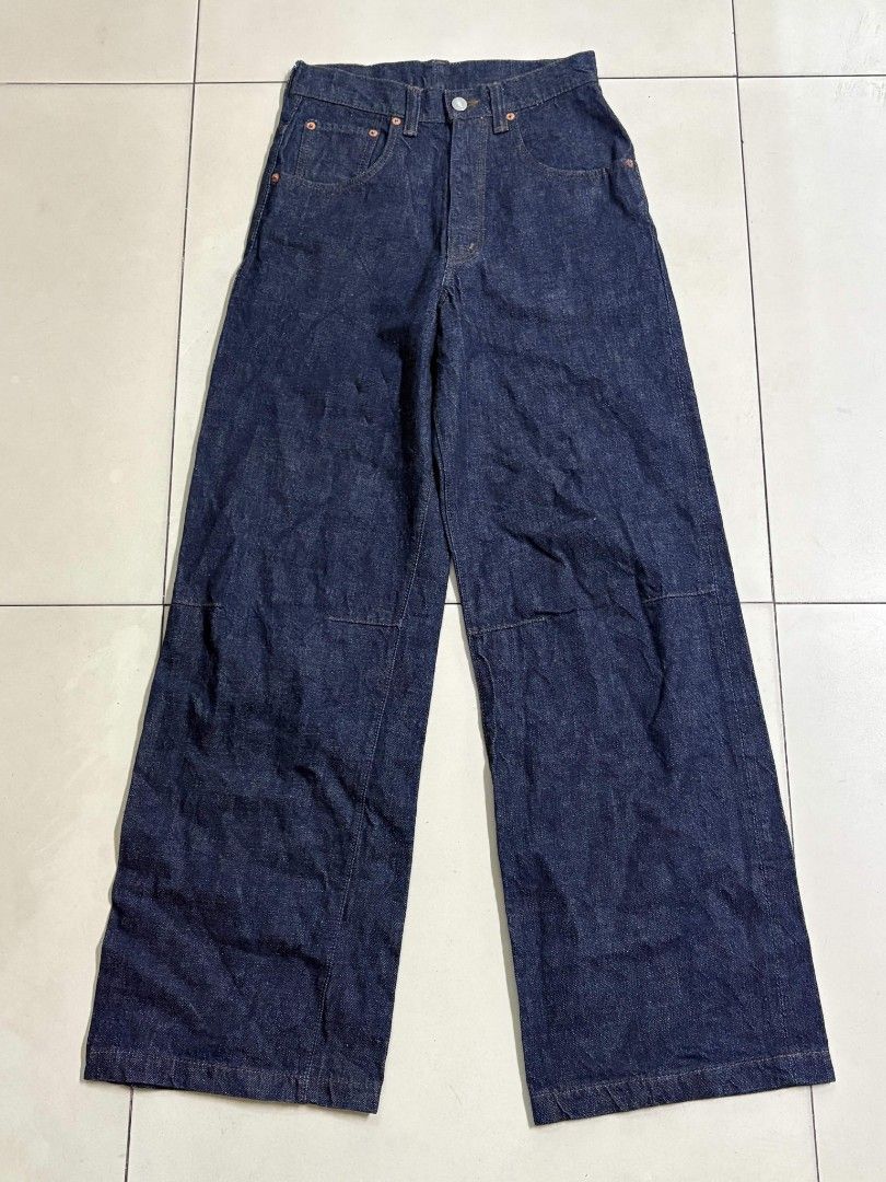 FULLCOUNT SELVEDGE OXFORD BAGGY (Category: Jeans) located in Taguig. Submitted by inzanne.vesture (Listing ID 1470048440, Image 1). Description: - Brand: FULLCOUNT - Model: 1184 selvedge " Oxford Baggy " - 28W 43L - Wash: Deep indigo with beautiful nep texture - Fit: Classic wide leg silhouette - Details: Genuine leather patch, button fly with branded hardware, and copper rivets - Interior: Clean visible selvedge ID Excellent condition .