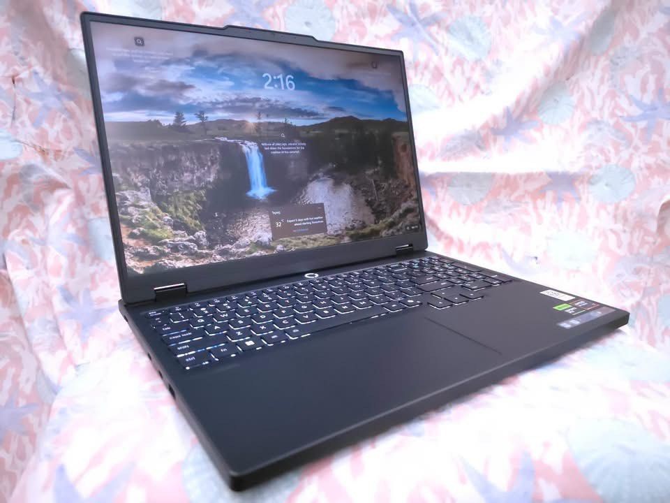 Gaming laptop (Category: Laptops & Notebooks) located in Quezon City. Submitted by zeejaylaptops (Listing ID 1470070890, Image 1). Description: Lenovo Legion 5 15AHP10 AMD Ryzen 7 260 Nvidia RTX5050 8gb Dedicated GDDR7 for Super Gaming, Editing and Rendering 15 inches WQXGA OLED 2nd hand, 99% SMOOTH MAKINIS! Single Stock AMD Ryzen 7 260 (8C / 16T, 3.8 / 5.1GHz, 8MB L2 / 16MB L3) Windows 11 Home Single x64 (Genuine) 512GB SSD M.2 2242 PCIe 4.0x4 N