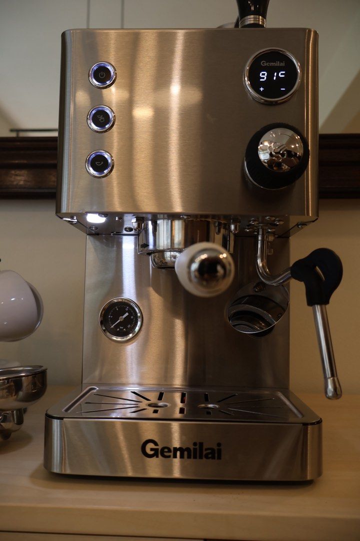 Gemilai G3007Z Espresso Coffee Machine (Category: Coffee Machines & Makers) located in Quezon City. Submitted by knepler_rylan (Listing ID 1470068410, Image 3). Description: Gemilai G3007Z Espresso Machine Purchased from Koryaiko at Marikina Riverbanks Mall in May of 2025. I love this machine and have kept it in pristine condition. It pulls amazing espresso and is a great value machine (often compared to machines in the 50k+ price range). Only us
