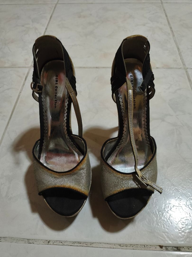 GIBI Collection Glitter Platform Heels (Category: Heels) located in Cavite. Submitted by benta.ni.jm (Listing ID 1470031728, Image 2). Description: Size: US8 Women's Condition: 9.5/10 Issue: 📩📩📩.
