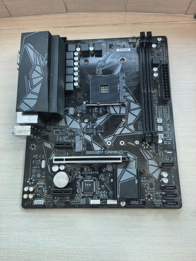 Gigabyte B550M Gaming Motherboard, 電腦＆科技, 電腦周邊及配件, 電腦周邊產品 - Carousell