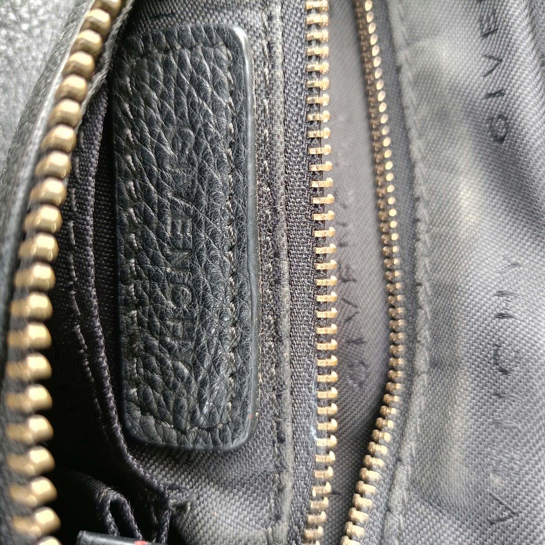 Givenchy Pandora Bag (Category: Cross-body Bags) located in Barugo. Submitted by green.trendsetter (Listing ID 1470140231, Image 3). Description: PRELOVED MEANS PRELOVED. Each piece has been previously loved and may naturally have signs of use such as creasing, scratches, stains, discoloration, or other imperfections. Kindly manage your expectations accordingly. •We kindly ask for no fussy buyers. • Photos of bag’s details and other identifying f