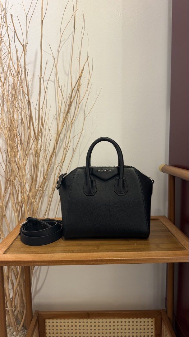 Givenchy Small Antigona Shw (Category: Luxury Bags & Wallets) located in Manila. Submitted by rangel2017 (Listing ID 1470053211, Image 2). Description: Authentic Givenchy Small Antigona Shw Excellent Condition 9.7/10 No rubs Complete Set with Auth Cert 38,000 Nuvali Sta Rosa Laguna.