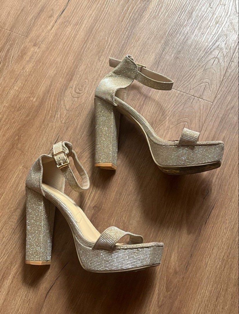 Glittery Shining Champagne Gold Platform Heels Dance Model Pageant (Category: Heels) located in Quezon City. Submitted by pinkvanilla.milkshake (Listing ID 1469965232, Image 3). Description: Needs cleaning but it’s sturdy and in good condition Rfs: Quit working as champagne dancer, I can’t use it for other occasion..