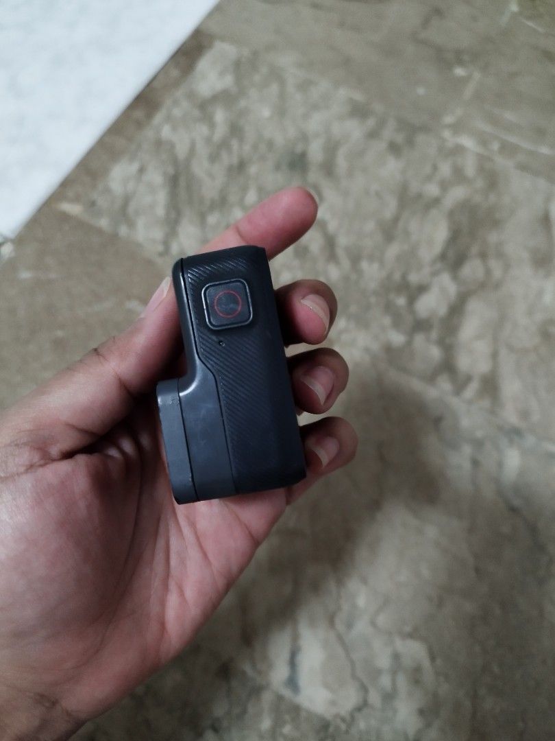 GoPro HERO (2018) Action Camera (Complete Entry Bundle) (Category: Cameras) located in Mandaluyong City. Submitted by mjing.1917 (Listing ID 1470032148, Image 3). Description: Condition: 8/10 (Pre-owned, fully functional, screen turns on perfectly with 99% battery health) ✨ What's Included in the Bundle: - 1x GoPro HERO (2018) Action Camera unit - 1x Original GoPro Rechargeable Battery (removable, holds excellent charge) - 1x Protective Frame Mou