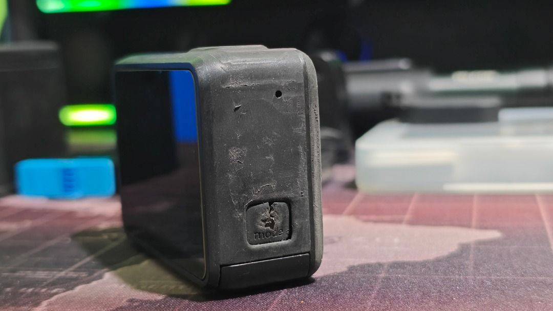 GoPro Hero 7 Black Bundle with Telesin Accessories (Category: Cameras) located in Caloocan City. Submitted by jayteemana26281 (Listing ID 1469956029, Image 3). Description: - GoPro hero 7 black - 3 batteries - telesin charger - ND filer set - telesin selfie stick / tripod - normal case - waterproof case - telesin clip mount - chin mount (for motovlog) - pic to follow) RFS: naka dji action cam na .