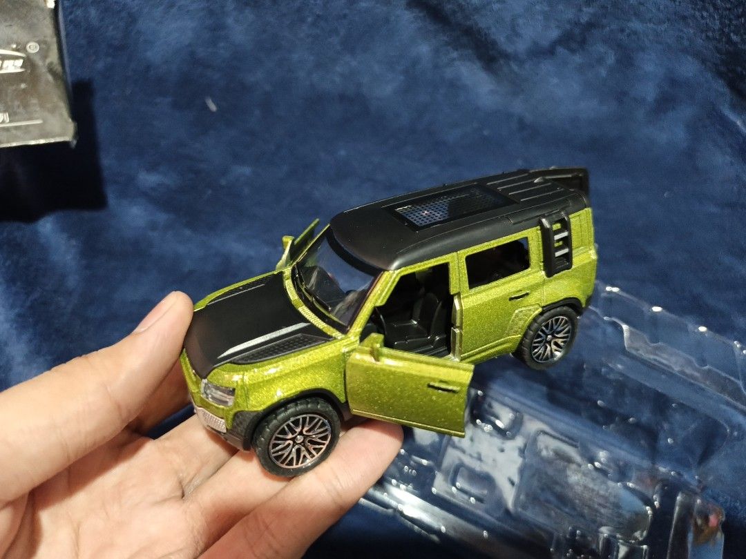 Green Alloy Land Rover Defender Model Car, Toys & Collectibles ...