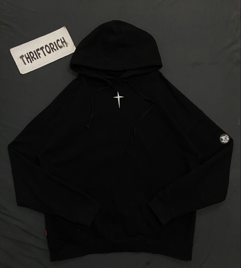 Grkc black hoodie (Category: Hoodies) located in Manila. Submitted by ivan_carbungco (Listing ID 1470004857, Image 1). Description: GRKC BLACK HOODIE 26 by 29.5 GOOD CONDITION NEED WASH COMPLETE TAGS 1000 CLAIM.
