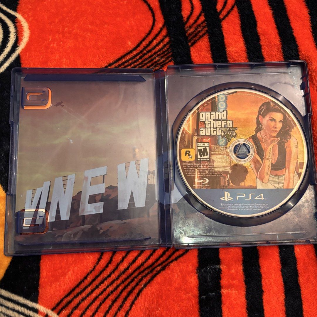 GTA 5 (Category: PlayStation) located in Manila. Submitted by gabzxz (Listing ID 1470021696, Image 3). Description: 🎮 FOR SALE: GTA V – PS4 ORIGINAL DISC 🎮 💿 Game: Grand Theft Auto V (GTA 5) 🎮 Platform: PlayStation 4 (PS4) 📦 With original case ✅ Disc included 📌 Condition: Used, may visible scratches kaya as-is ang bentahan. 💰 PRICE: 500 ✔️ Perfect para sa mahilig sa open-world games, missions, at car racing! 📍 Meet-up or delivery, depende