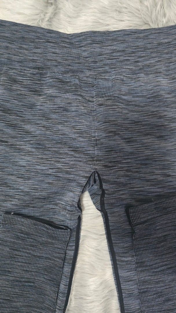 GU Active Seamless Leggings Blue Black Space Dye (Category: Activewear) located in Cabanatuan. Submitted by belle_1013 (Listing ID 1470029207, Image 2). Description: - Brand/Model: GU Active Leggings - Color/Pattern: Blue and black space dye - Material: 68% polyester, 24% nylon, 8% spandex - Fit/Style: High-rise waist, seamless design with ribbed lower leg panels - Best For: Workouts, yoga, or casual everyday wear - Care: Machine washable on gent