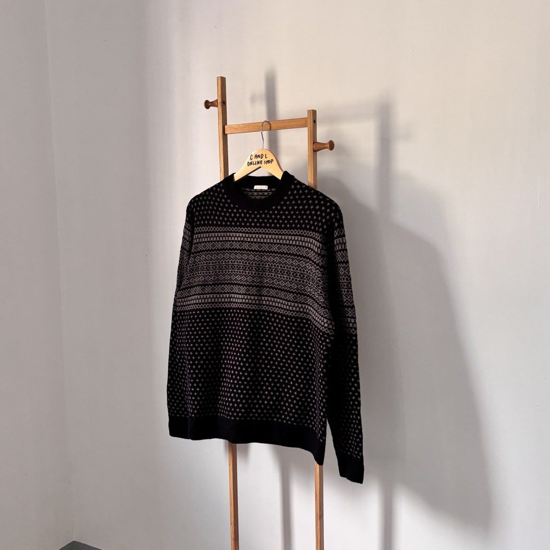 GU by UNIQL0 crew neck knit sweater (Category: Formal Shirts) located in Guiguinto. Submitted by candlonlineshop (Listing ID 1470113516, Image 2). Description: ✨FIRST TO PAY BASIS✨ GU by UNIQL0 crew neck knit sweater Size: Medium Condition: 9.5:10 Width: 21.5” Length: 26.5” Flaw/s: none ₱300 + sf 📍Bulacan 🚚Sh0pee check out (SPX) | J&T express •Items may have minor unnoticed flaws — please manage your expectations as you are dealing with thrifte