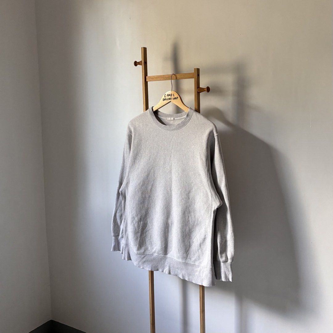 GU by UNIQL0 heavyweight big sweatshirt (Category: Formal Shirts) located in Guiguinto. Submitted by candlonlineshop (Listing ID 1470115628, Image 3). Description: ✨FIRST TO PAY BASIS✨ GU by UNIQL0 heavyweight big sweatshirt Size: medium Condition: 9.5/10 Width: 20” Length: 27.5” Flaw/s: none ₱300 + sf 📍Bulacan 🚚Sh0pee check out (SPX) | J&T express •Items may have minor unnoticed flaws — please manage your expectations as you are dealing with t