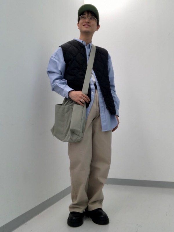 GU by UNIQL0 oversized Oxford shirt (Category: Formal Shirts) located in Guiguinto. Submitted by candlonlineshop (Listing ID 1470115033, Image 1). Description: ✨FIRST TO PAY BASIS✨ GU by UNIQL0 oversized oxford shirt Size: XL Condition: 9.5/10 Width: 29” Length: 32.5” Flaw/s: none ₱350 + sf 📍Bulacan 🚚Sh0pee check out (SPX) | J&T express •Items may have minor unnoticed flaws — please manage your expectations as you are dealing with thrifted item
