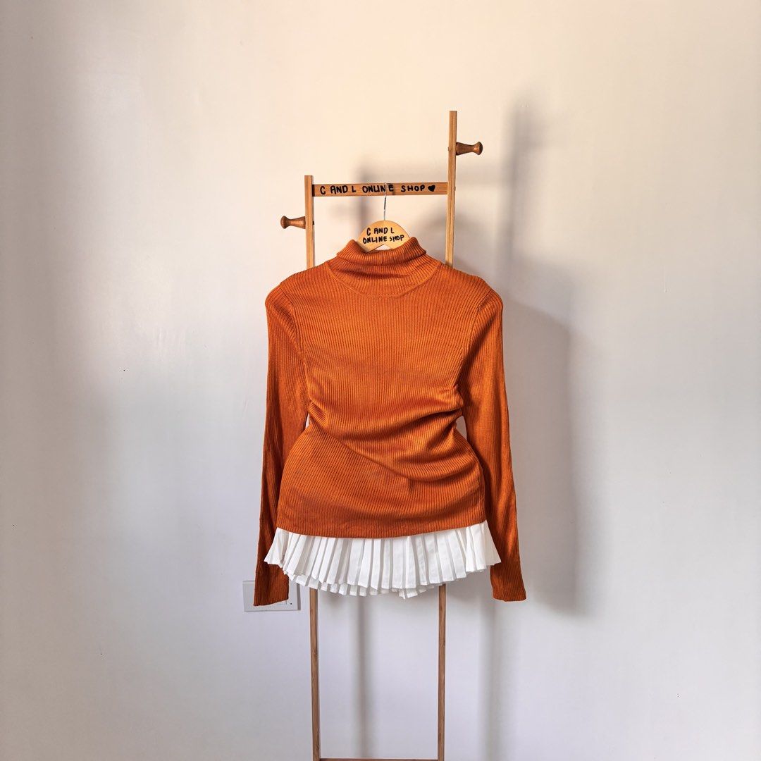 GU by UNIQL0 ribbed turtleneck sweater (Category: Longsleeves) located in Guiguinto. Submitted by candlonlineshop (Listing ID 1470115779, Image 2). Description: ✨FIRST TO PAY BASIS✨ GU by UNIQL0 ribbed turtleneck sweater Size: medium Condition: 9.5/10 Width: 15.5” Length: 24” Flaw/s: none ₱250 + sf 📍Bulacan 🚚Sh0pee check out (SPX) | J&T express •Items may have minor unnoticed flaws — please manage your expectations as you are dealing with thrif